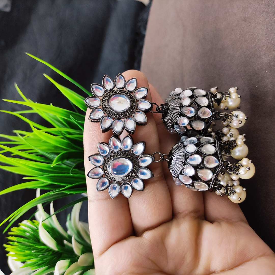 LARQ JEWELS Lightweight Kundan with Pearl Beads Silver Plating Jhumka Earring