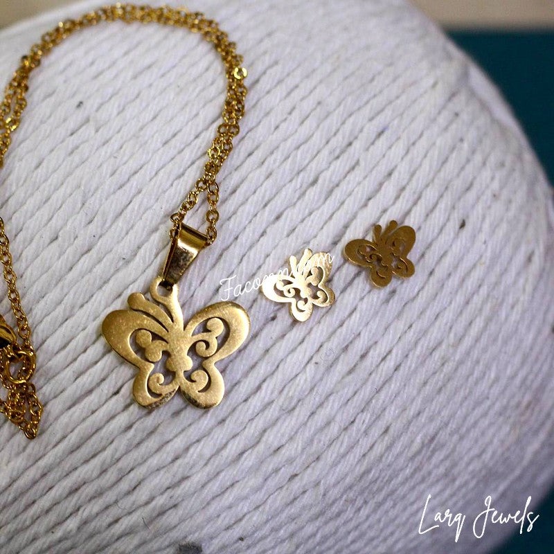 LARQ JEWELS Women Latest Butterfly Western Neck Chain Pendant