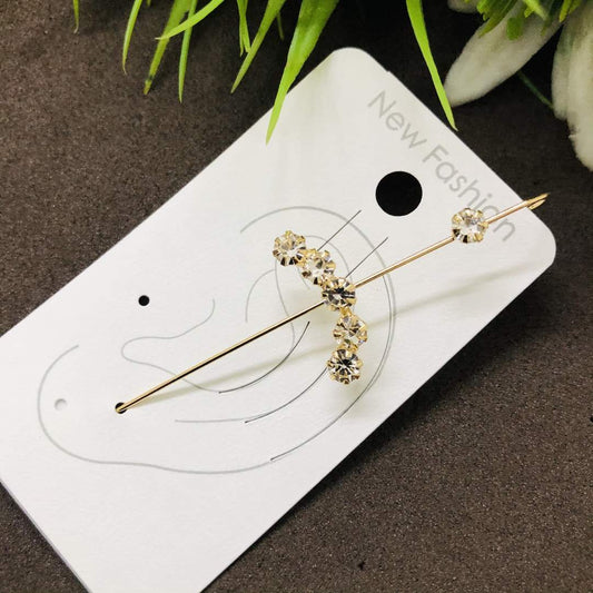 LARQ JEWELS Western 3 Stone Studded Elegant Earcuff