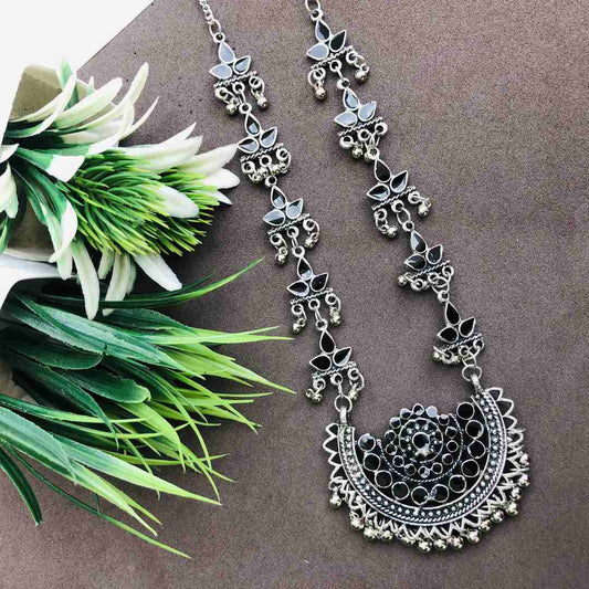 LARQ JEWELS ANTIQUE BRASS AND MULTI STONES MEENAKARI NECKLACE- black