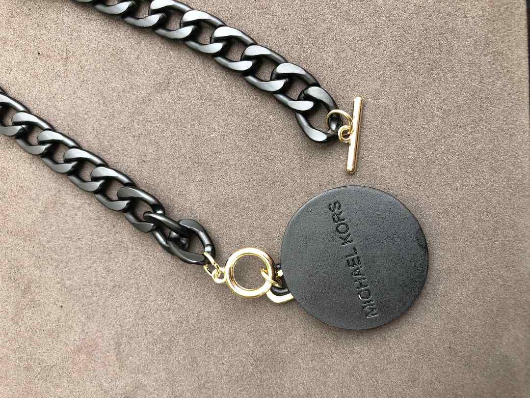 LARQ JEWELS MICHAEL KORS Stone studded black necklace