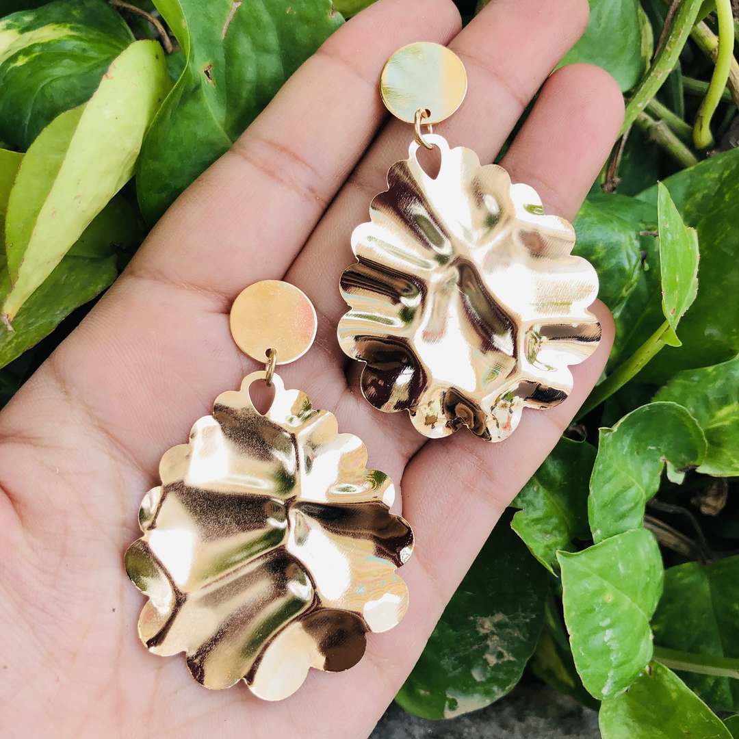 LARQ JEWELS circular gold tone stylish non precious party earrings