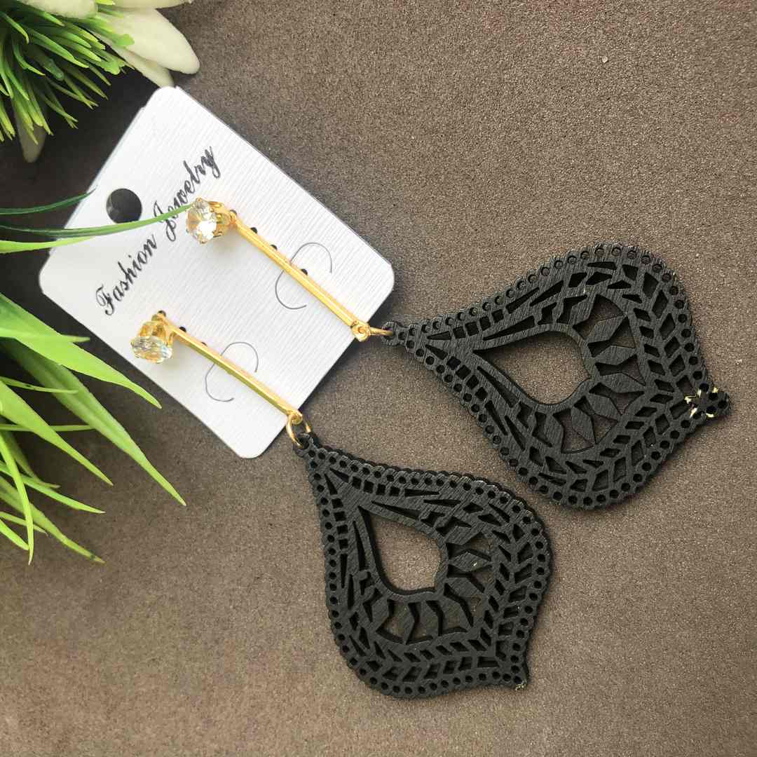 LARQ JEWELS Two ways Wooden Lightweight Earrings Black