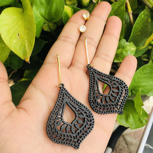 LARQ JEWELS Two ways Wooden Lightweight Earrings Black