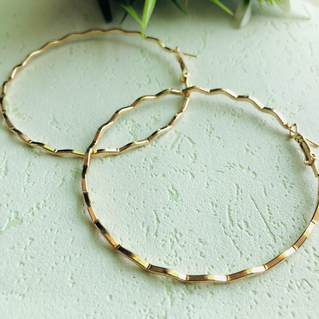 LARQ JEWELS Gold plated non precious western hoop earrings