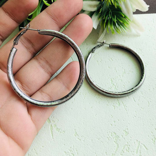 LARQ JEWELS Stainless Steel Curb Chain Hoop Earrings for Women black