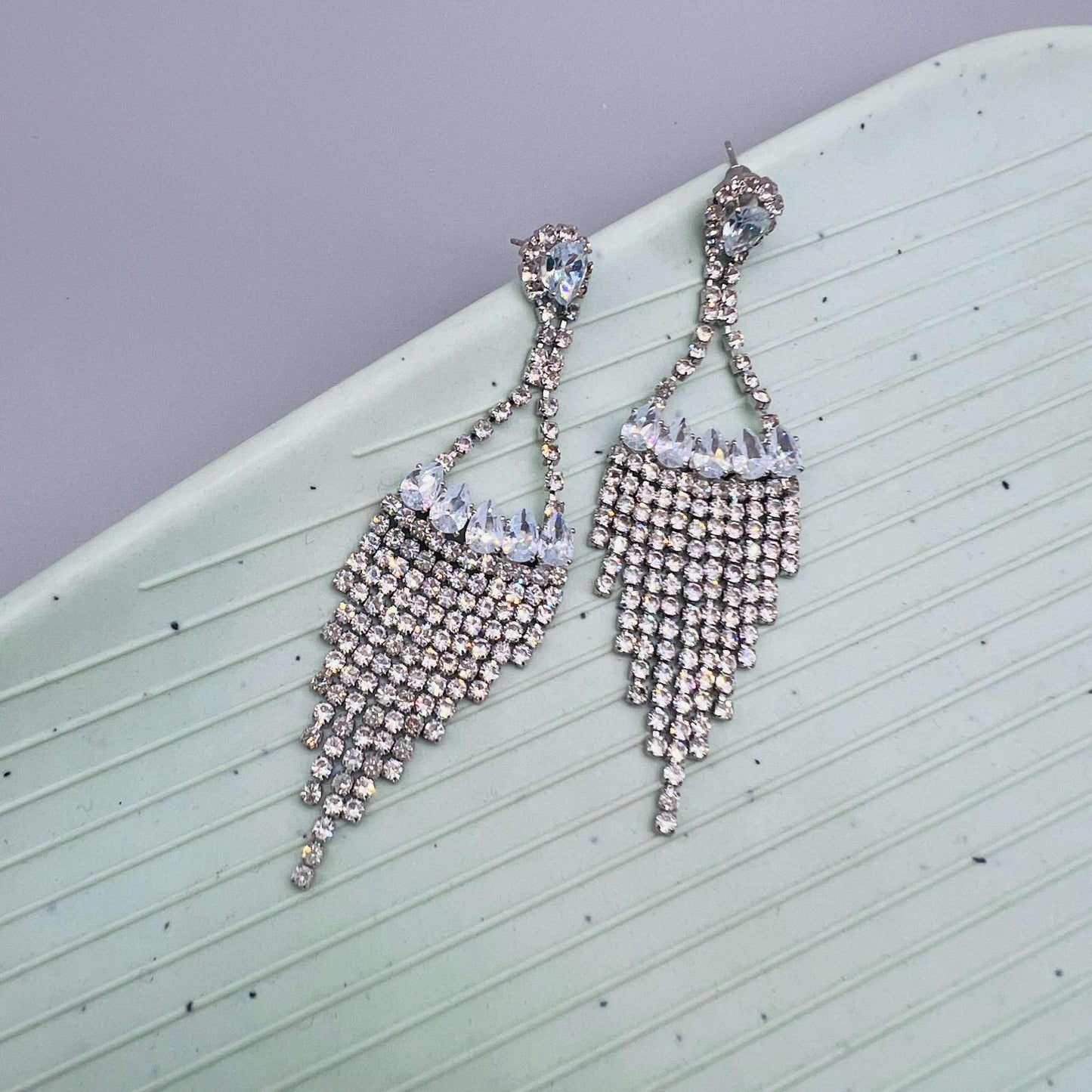Swaying Crystal Rhinestone Tassel Earrings