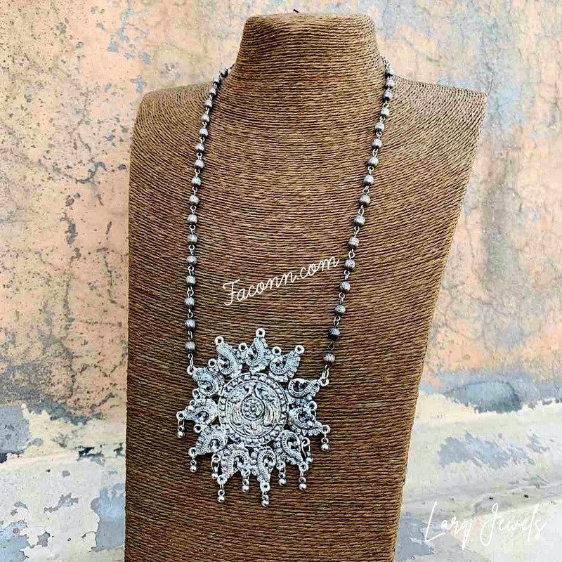 LARQ JEWELS Big Medallion Oxidized Silver Necklace