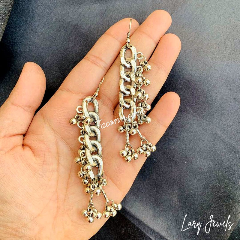 LARQ JEWELS Oxidized Silver Metal Fusion Style Long Necklace Set