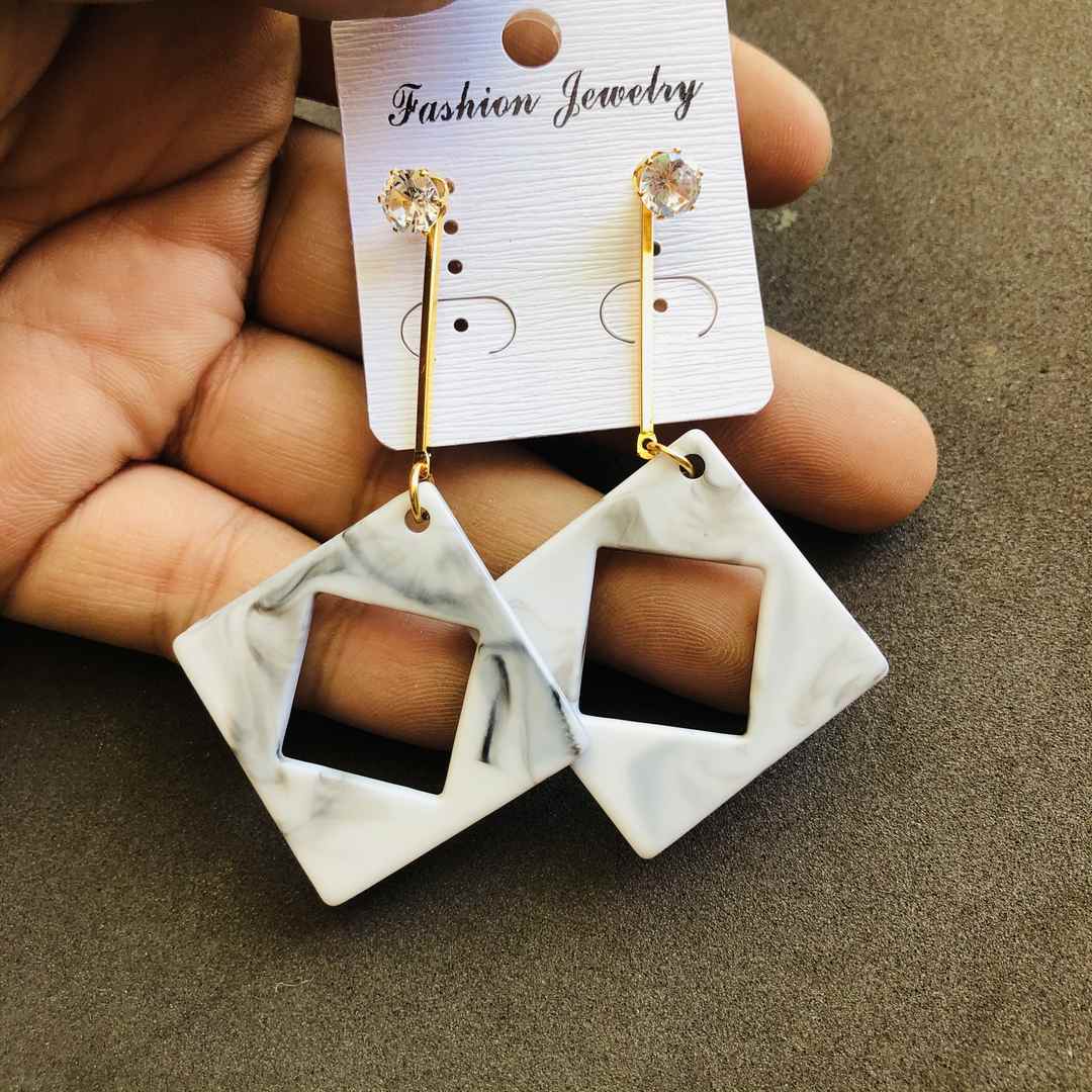 LARQ JEWELS Western Gold Chain Stone Stud Square end Marble Print Earring For women- White