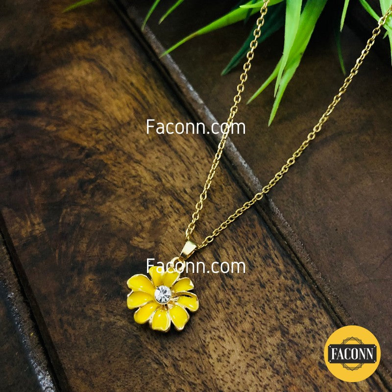 LARQ JEWELS Yellow Daisy Charm Pendent