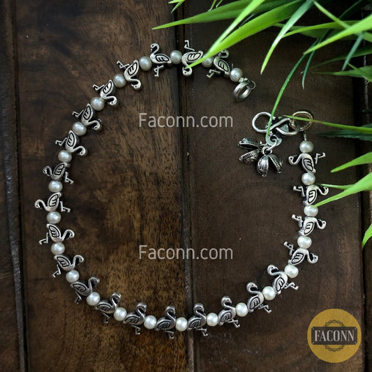 LARQ JEWELS German Silver Non-Precious Metal Anklet For Women (1 Piece)