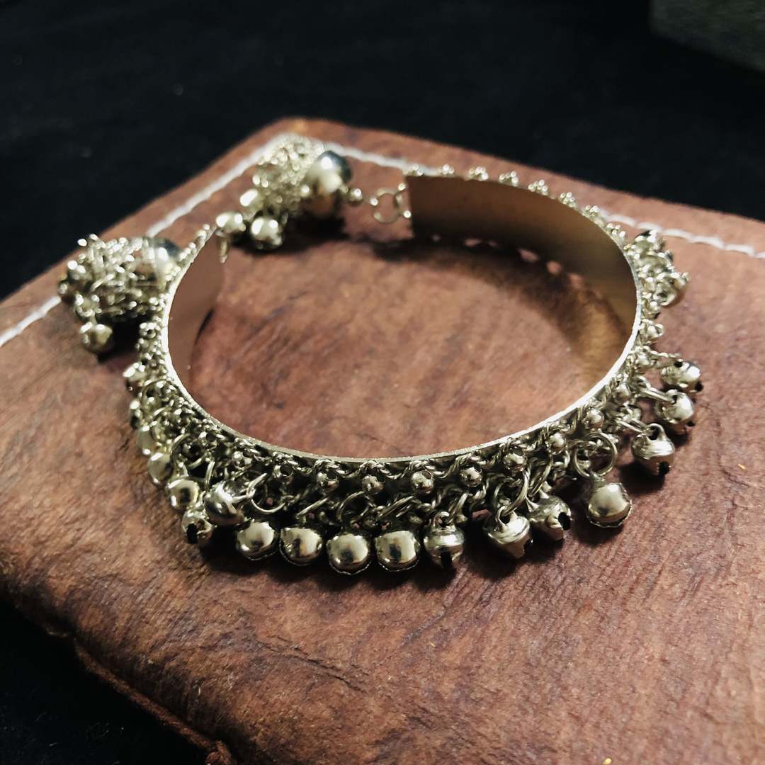 LARQ JEWELS German Silver Beaded Adjustable Bracelet