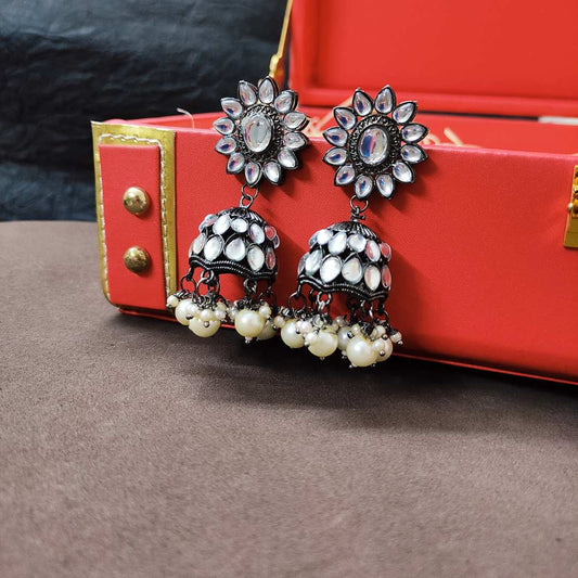 LARQ JEWELS Lightweight Kundan with Pearl Beads Silver Plating  Jhumka Earring