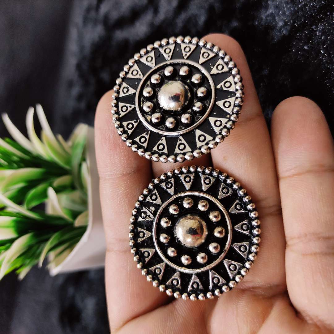 LARQ JEWELS Non-Precious Metal Oxidized Silver Tone Plated Black Enamel Ovel Shaped Stud Earrings