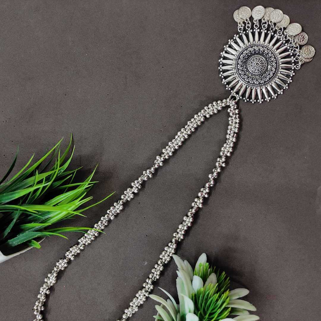 LARQ JEWELS Oxidised Jewellery Round Pendant Necklace