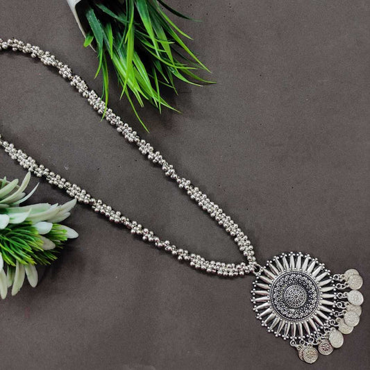 LARQ JEWELS Oxidised Jewellery Round Pendant Necklace