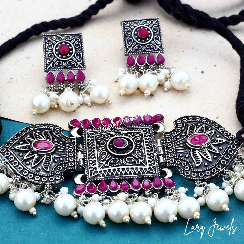 LARQ JEWELS Antique Silver Stone Handcrafted Necklace Set