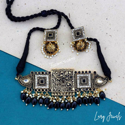 LARQ JEWELS Oxidized Gold Amethyst Jewellery Necklace