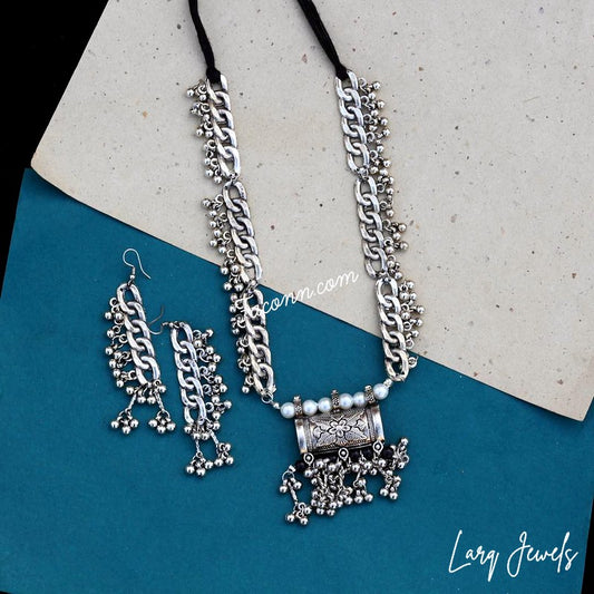 LARQ JEWELS Oxidized Silver Metal Fusion Style Long Necklace Set