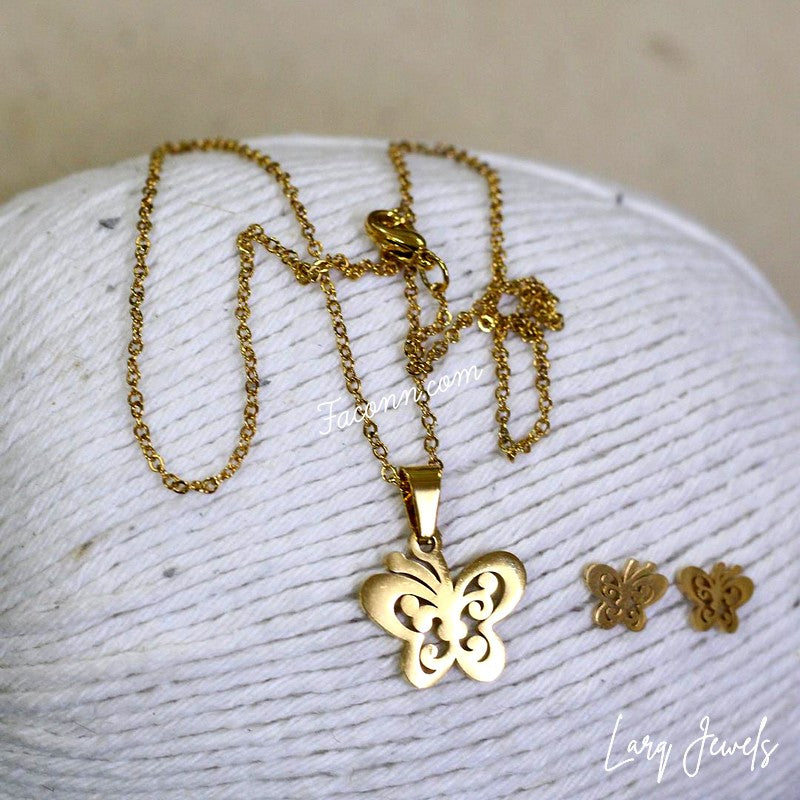 LARQ JEWELS Women Latest Butterfly Western Neck Chain Pendant