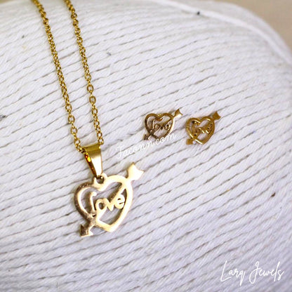 LARQ JEWELS Women Latest Love arrow Western Neck Chain Pendant