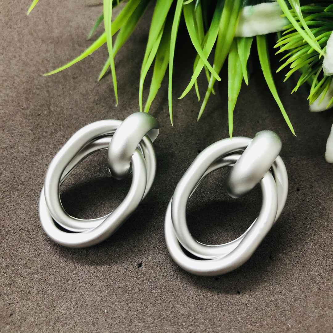 LARQ JEWELS Mini Western Knot Silver Stud Elegant Earrings