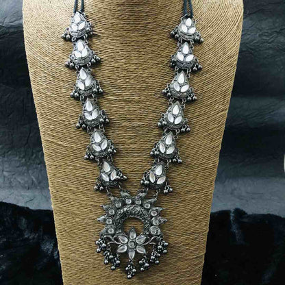 LARQ JEWELS Oxidised Silver Mirror Boho Necklace Set