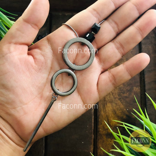 LARQ JEWELS Black Pearl Stylish Fashion Long Chain