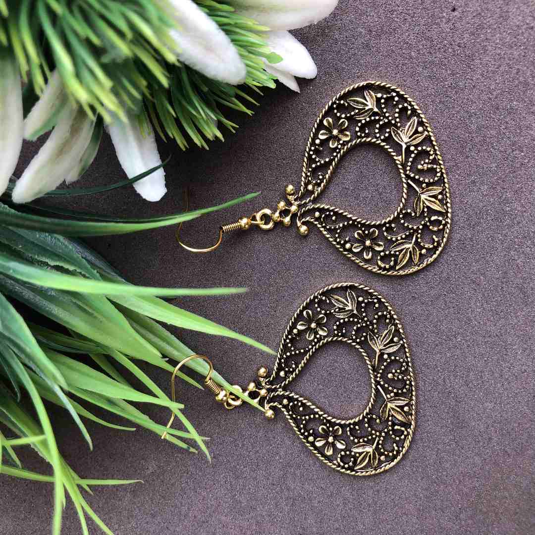 LARQ JEWELS Non Precious Brass Hollow Gold Tone Plated Earring