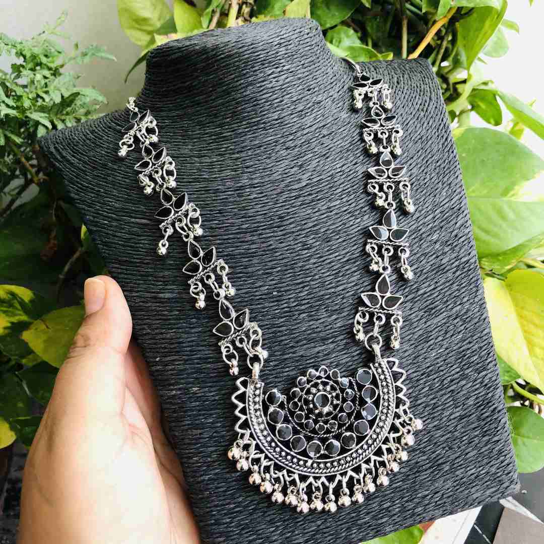 LARQ JEWELS ANTIQUE BRASS AND MULTI STONES MEENAKARI NECKLACE- black