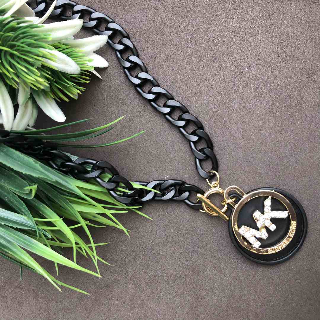 LARQ JEWELS MICHAEL KORS Stone studded black necklace