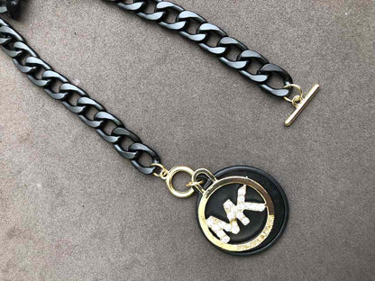 LARQ JEWELS MICHAEL KORS Stone studded black necklace