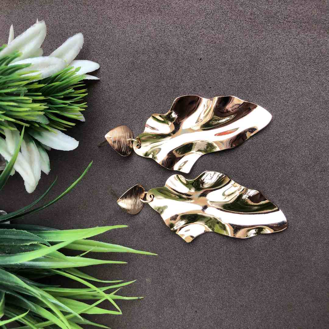 LARQ JEWELS Sheet metal leaf western elegant party drop earrings