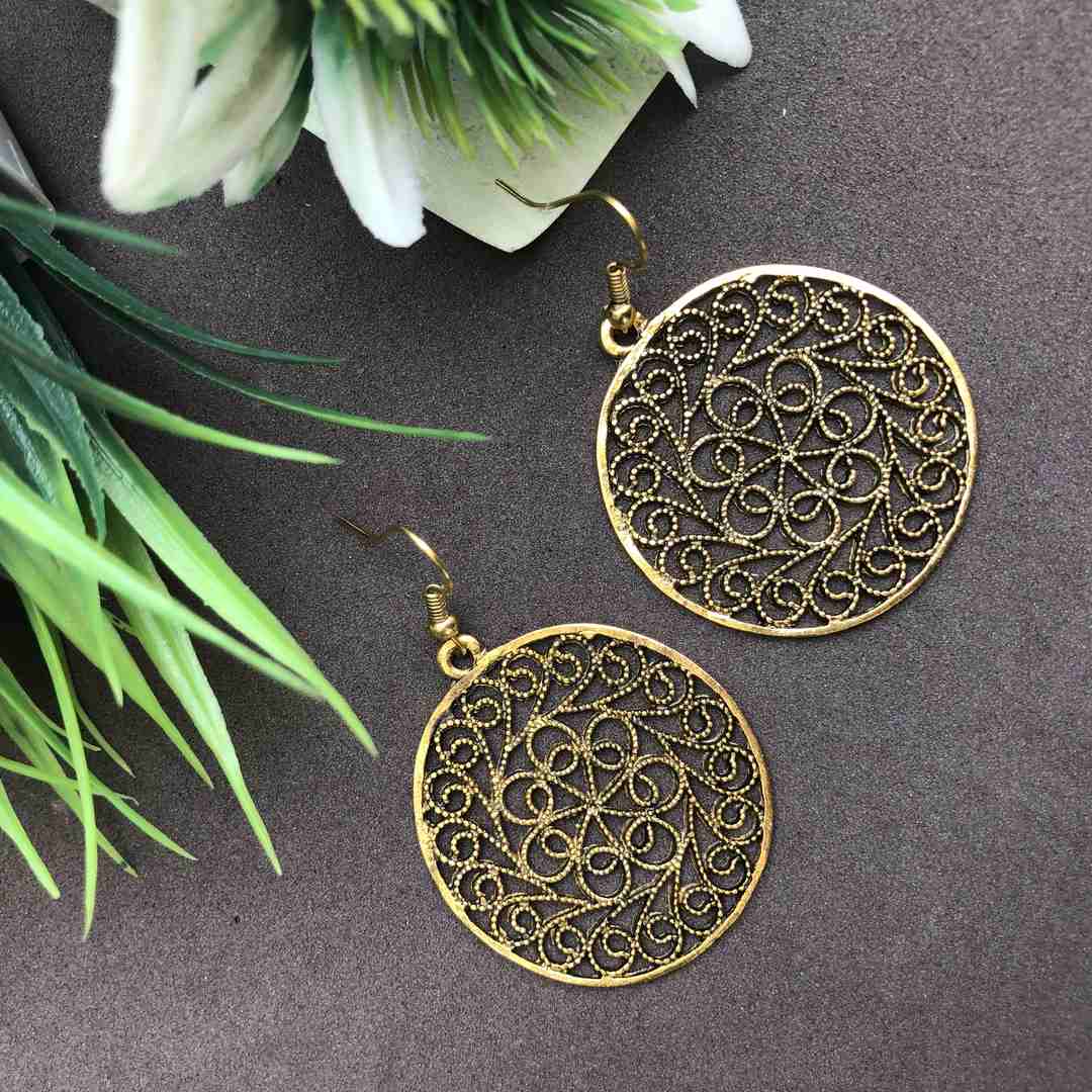 LARQ JEWELS Hollow circular patterned western stylish earring