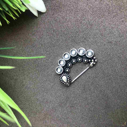 LARQ JEWELS Traditional Maharashtrian Nath Piercing nose ring