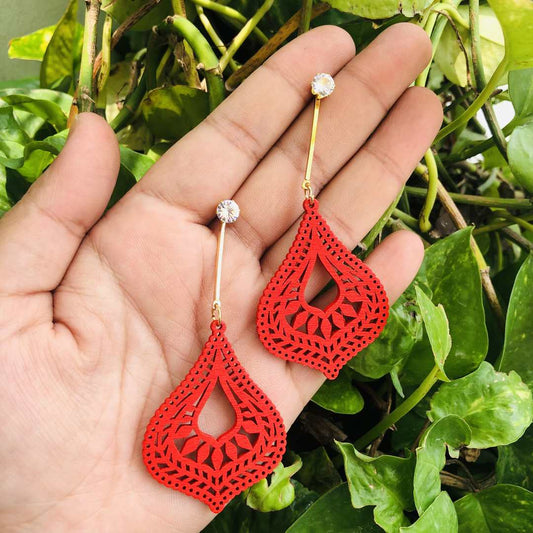LARQ JEWELS Two ways Wooden Lightweight Earrings red