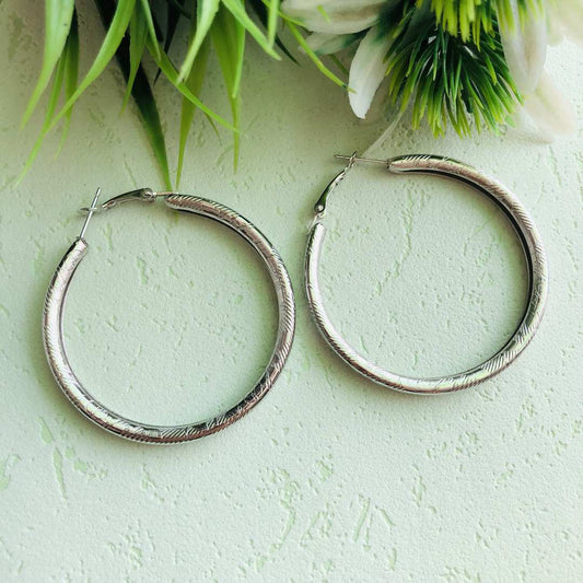 LARQ JEWELS Stainless Steel Curb Chain Hoop Earrings for Women silver