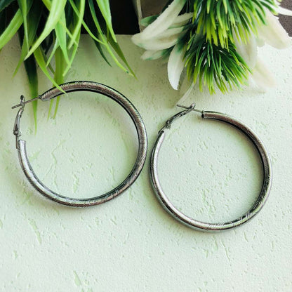 LARQ JEWELS Stainless Steel Curb Chain Hoop Earrings for Women black