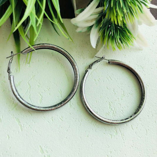 LARQ JEWELS Stainless Steel Curb Chain Hoop Earrings for Women black