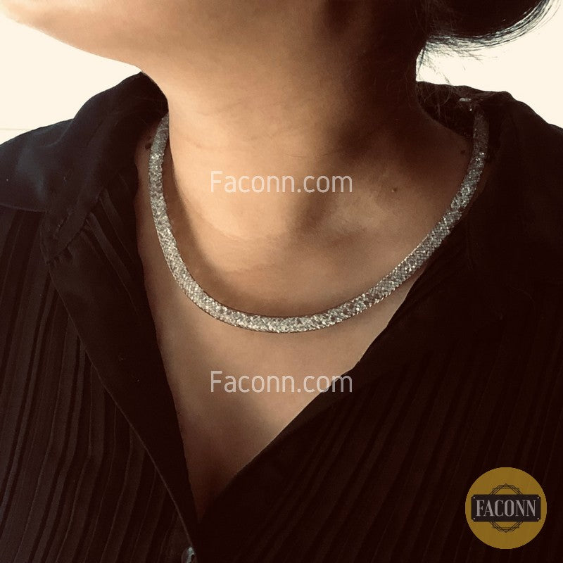 LARQ JEWELS Silver-Toned Stone Studded Statement Necklace