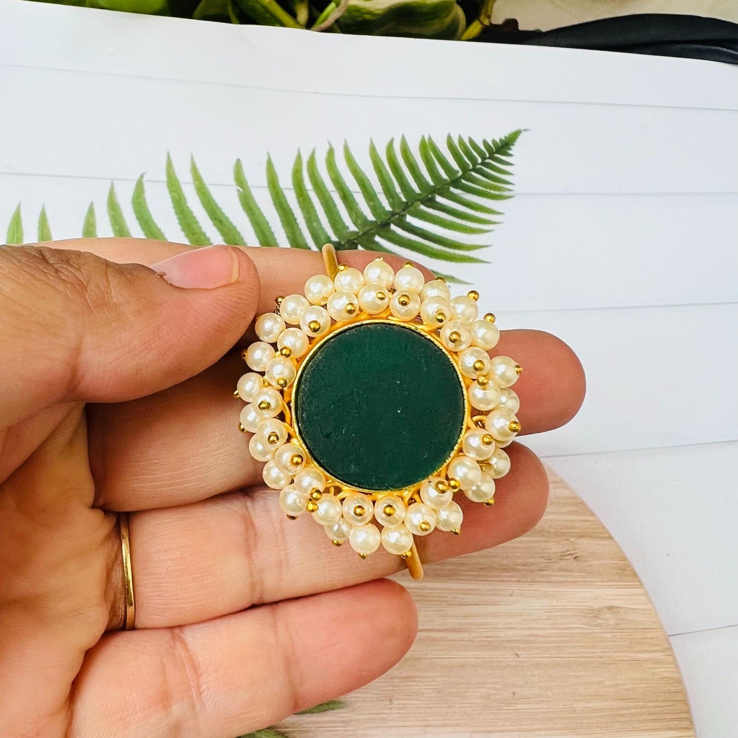 Pearl Round Green Raw Stone Brass Bracelet