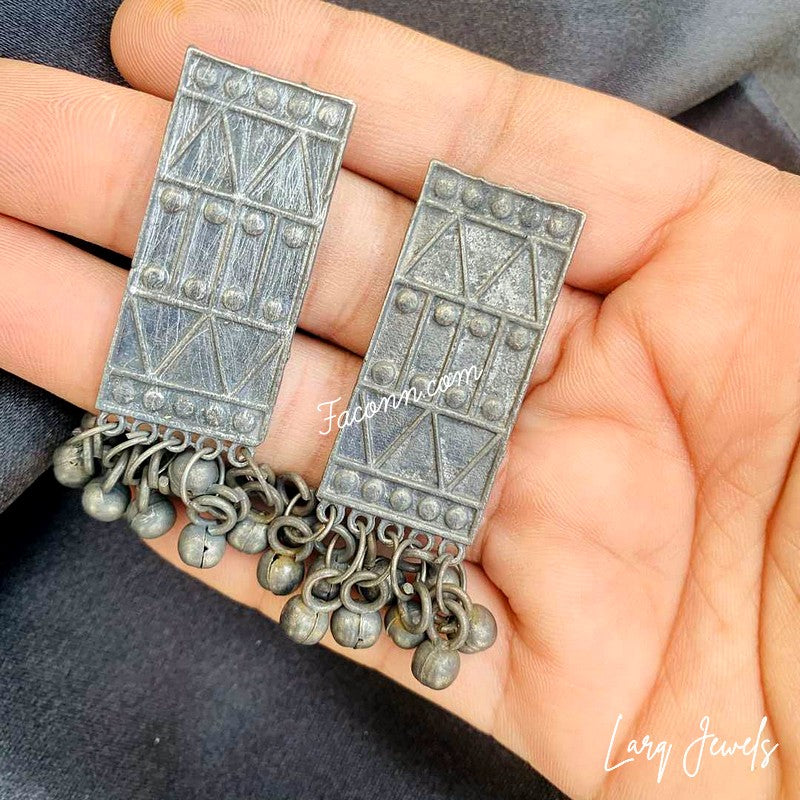 LARQ JEWELS Silver Oxidized Necklace Set for Women