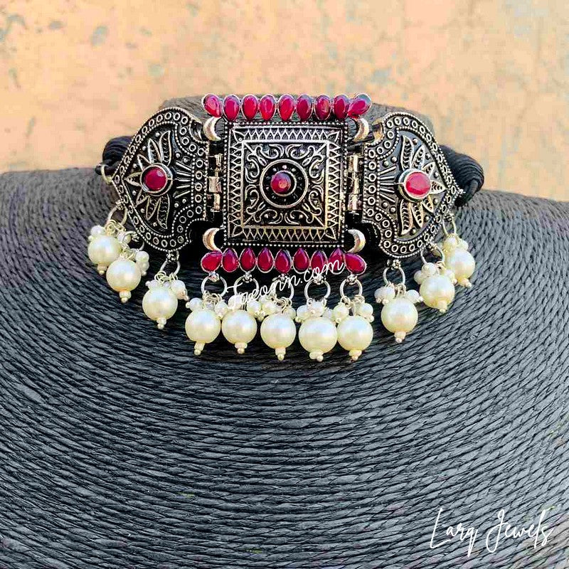 LARQ JEWELS Antique Silver Stone Handcrafted Necklace Set