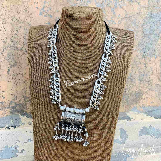 LARQ JEWELS Oxidized Silver Metal Fusion Style Long Necklace Set