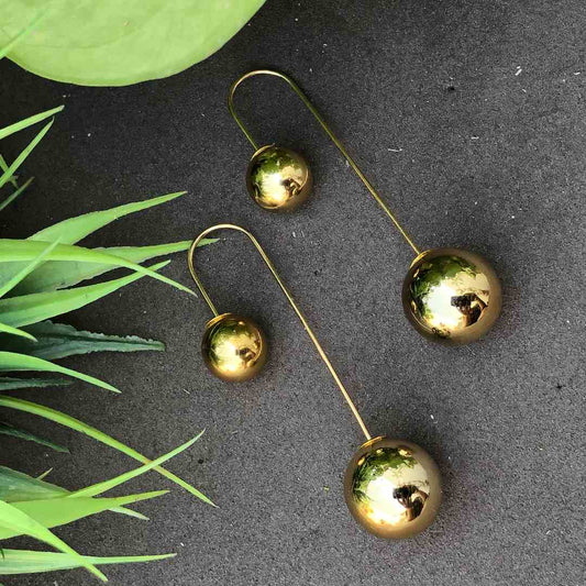 LARQ JEWELS Designer Double Sided Fancy Western Party wear circle Earring- Golden