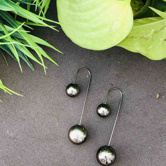 LARQ JEWELS Designer Double Sided Fancy Western Party wear circle Earring- Black