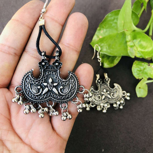 LARQ JEWELS stylish and fancy antique silver dangle earring Alloy Dangle Earring