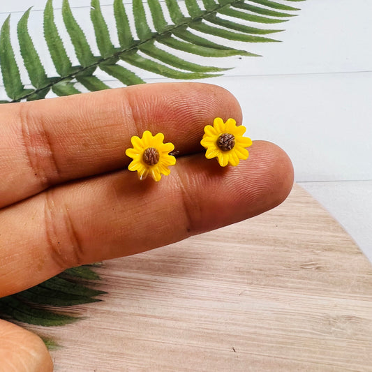 Mini Sunflower Shape Earrings