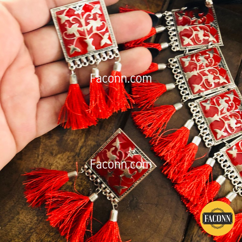 LARQ JEWELS Red Traditional Hand Crafted Neclace set